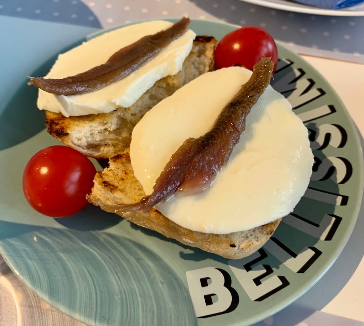 Anchovies and mozzarella bruschetta