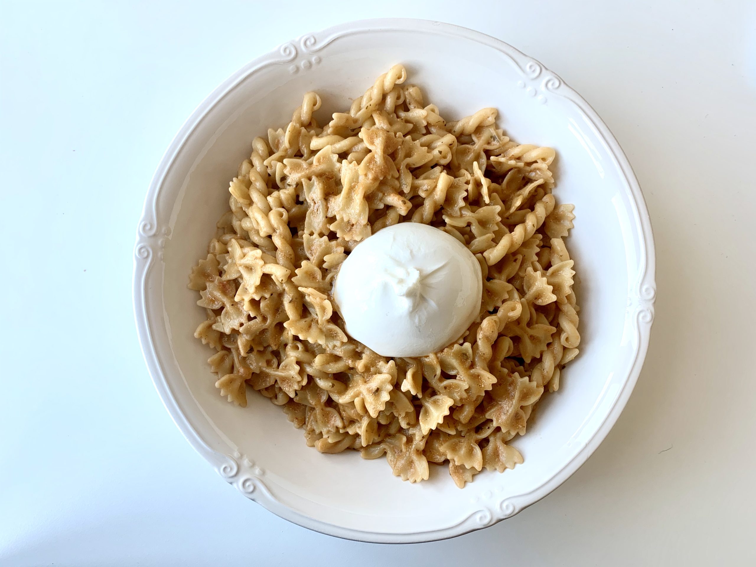 walnut ricotta pesto pasta