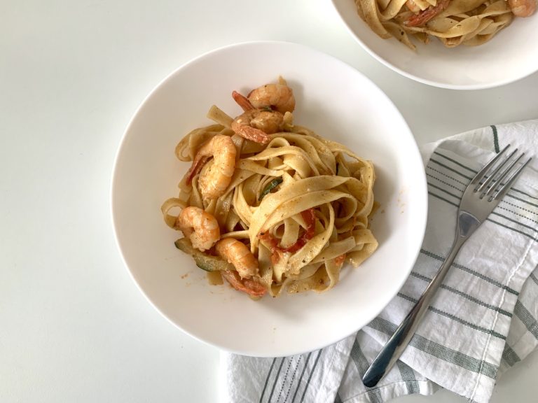 Tagliatelle with shrimps and zucchini